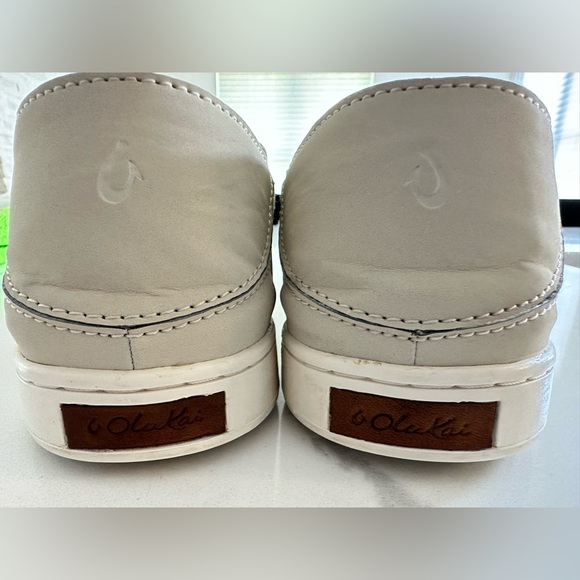 OLUKAI Slip-On Everyday Shoes! - Picture 6 of 7